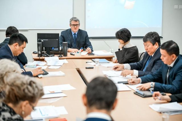 Премьер Якутии провел заседание по нацпроектам