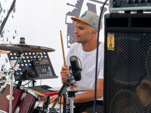 Нерюнгринец превратил увлечение музыкой в бизнес, открыв студию