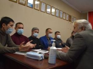 В Олекминске решают - назначать или выбирать мэра города