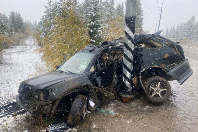 Двух женщин госпитализировали с места ДТП в Алданском районе