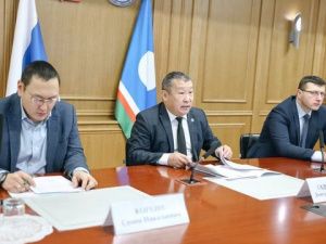 В Якутии из-за образования наледи временно закрыты два автозимника