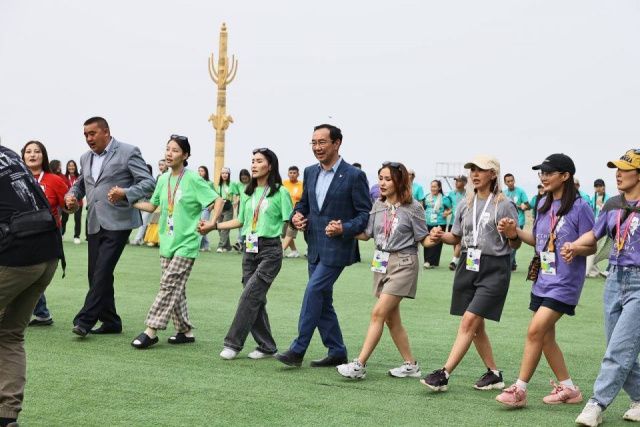 Айсен Николаев поздравил с открытием молодёжного фестиваля «АктивВервил»