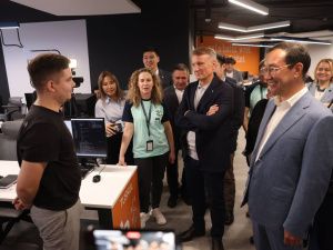 Айсен Николаев и Герман Греф открыли первый на Дальнем Востоке кампус «Школы 21» в Якутске