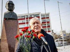 В Якутске почтили память Гавриила Чиряева к 99-летию государственного деятеля