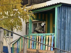 В Усть-Майском районе проходит месячник безопасности: детей учат, как не допустить пожар и что делать, если он случился
