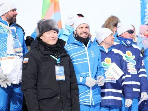 Зрелищной ничьей завершился матч звёзд мирового хоккея с якутской командой у Ленских столбов