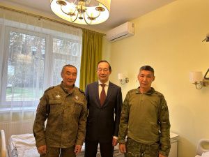 Айсен Николаев посетил военнослужащих якутян в реабилитационном центре санатория «Бэс Чагда»