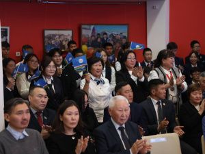 В селе Октемцы состоялось Торжественное собрание общественности, посвященное Дню государственности Якутии