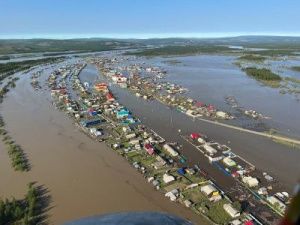 Глава Якутии на Россия-24: прорвало насыпь в Верхоянске