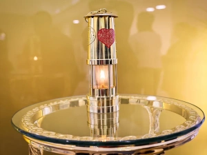 В Якутск прибыл огонь Всероссийского семейного очага