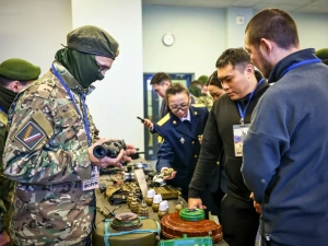 В день проведения антифашистского форума открылась выставка «Время Героев»