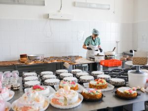 Сардана Авксентьева посетила предприятия пищевой промышленности Якутска