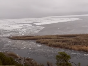 Ледоход с высоты Кангаласского мыса