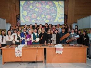 В Доме дружбы народов прошел семинар и мастер-класс по русскому фольклору «Живая Русь»