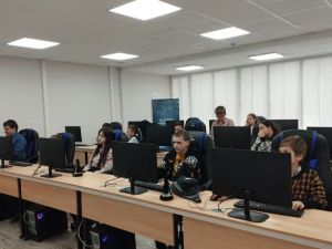 Якутская ИТ-школа обучает детей города Кировское ДНР