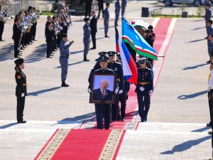 В Якутске началась церемония прощания с первым президентом Якутии Михаилом Николаевым