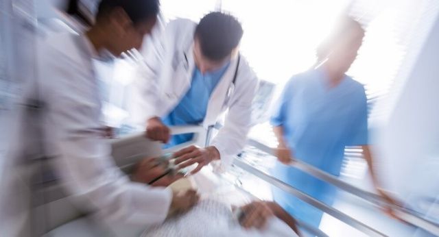 В Якутске с черепно-мозговой травмой госпитализирован мужчина