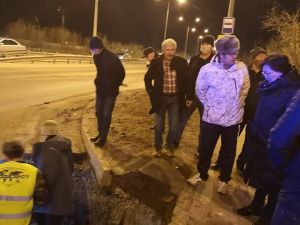 Автостраду 50 лет Октября закроют из-за обвала дорожного полотна