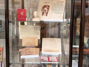 В Якутии отметили 90-летие со дня рождения Сарданы Ойунской