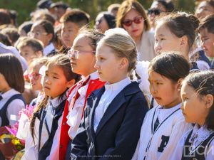 Учеников и студентов Высшей школы музыки поздравили в День знаний