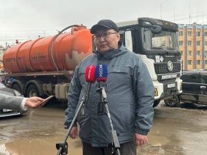 Коммунальные службы Якутска переведены на усиленный режим в связи с откачкой талых вод