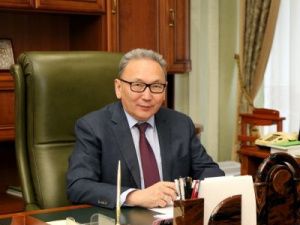 Андрей Федотов поздравил АК «Железные дороги Якутии» с 25-летним юбилеем и Днем железнодорожника!