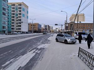 В Якутске водитель сбил 86-летнего пешехода, который шел по тротуару