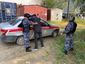 У жительницы Якутска на городском пляже украли телефон