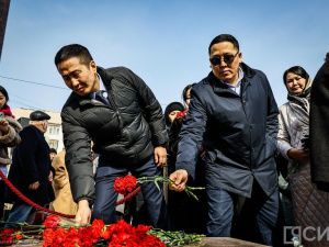 В Якутске почтили память Гавриила Чиряева к 99-летию государственного деятеля