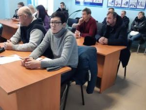 На станции "Нижний Бестях" провели совещание с грузополучателями по вывозу грузов