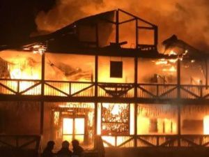 Эксперт назвал причину пожара в ресторане Үрдэл-парка