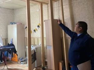 В Якутске в одной из квартир произошел частичный обвал потолка