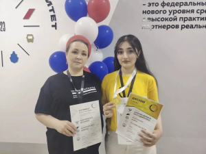 Айсен Николаев: Искренне поздравляю девушек!