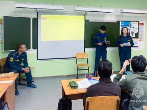 От дронов до психологии: кадеты МЧС осваивают профессию изнутри