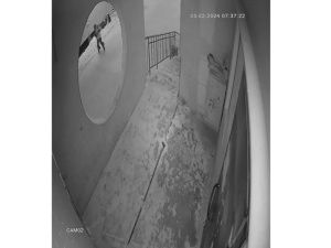 В Якутске неизвестный мужчина напал на женщину по пути на автобусную остановку UPD