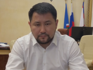 «Бросим все силы, чтобы отловить эту стаю».  Глава Якутска ввел режим ЧС в Автодорожном округе, где собаки загрызли женщину