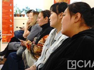 В Якутск с гастролями приехал калмыцкий театр кукол «Джангар»