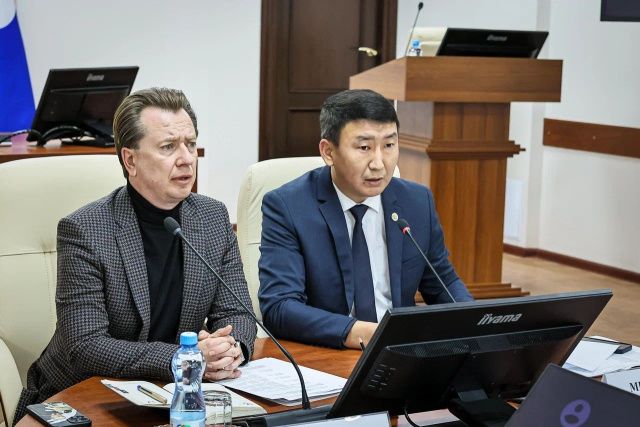 В Якутии состоялся открытый разговор с депутатом ГосДумы Владимиром Бурматовым