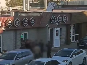 Постасовка на улице Стадухина попала на видео. Четверо участников задержаны