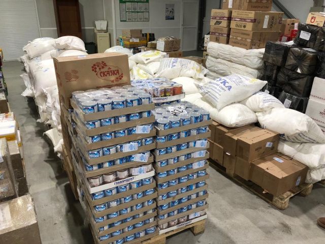 В поселок Черский будет осуществлен дополнительный рейс с продуктами питания