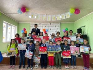 Первоклассников поздравили в Строительном округе Якутска