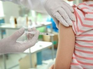 Более 22 тысяч школьников Якутска получили прививку от сезонного гриппа и ОРВИ