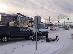 ДТП с участием четырех автомобилей произошло в Якутске на перекрестке