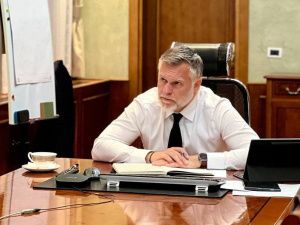 Премьер Якутии провел заседание по вопросам реализации нацпроектов в регионе