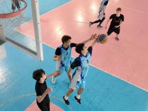 В честь Дня защитника Отечества алданские  учащиеся железнодорожных классов провели турнир по стритболу