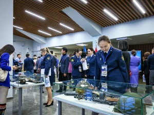 В день проведения антифашистского форума открылась выставка «Время Героев»