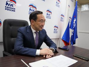 Личный приём жителей провел глава республики Айсен Николаев