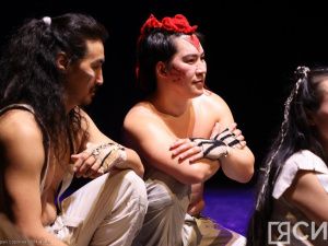 «Народ саха сохранил свою уникальную культуру»: казахские зрители высоко оценили спектакль-олонхо