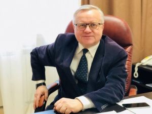 Александр Власов рассказал, как заксобрание стало Ил Тумэном и где проходили первые заседания