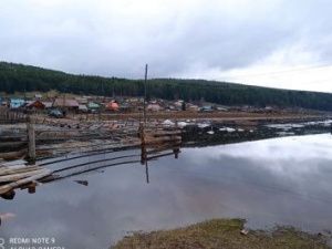 В село Хоринцы Олекминского района, пострадавшее от паводка, вылетает группа взрывников